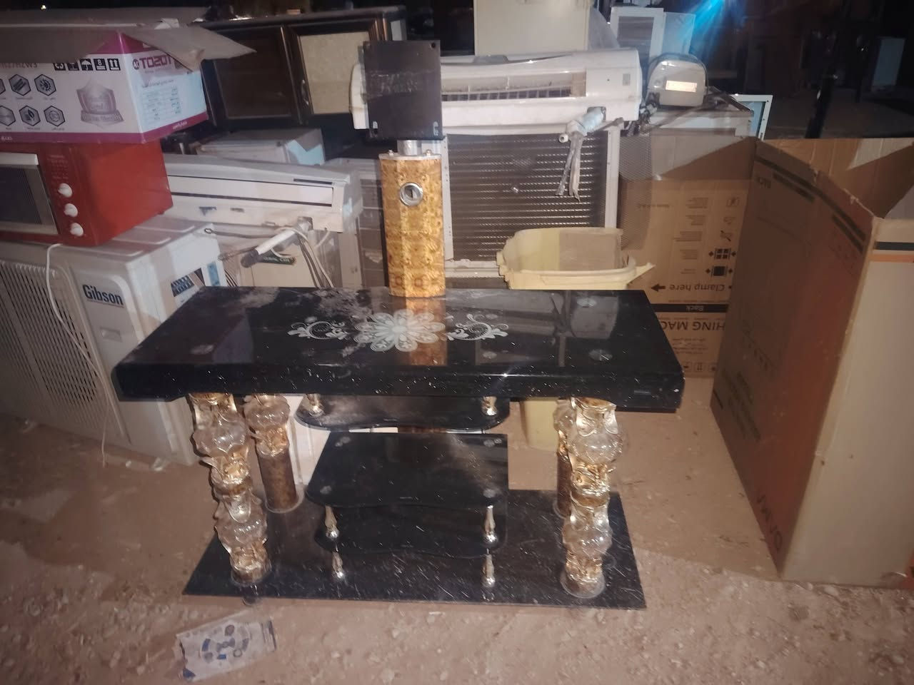 ميز بلازما نظيف اخو الجديد
عنوان الشارع سنجار مقابيل تربية تلعفر مجمع الهابش
***********
