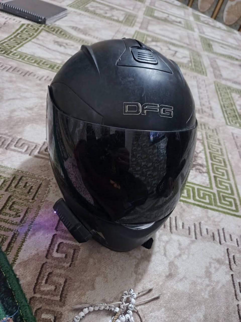 خوذه أم السماعة البلوتوث للبيع
قيموهة 
***********
