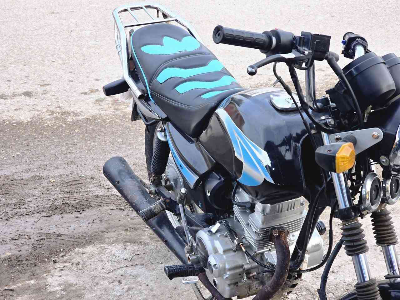 دايوان عضم مديل 2022 اوراق سعر 900 وبيها مجال بسيط مكان كوت توصل ***********
