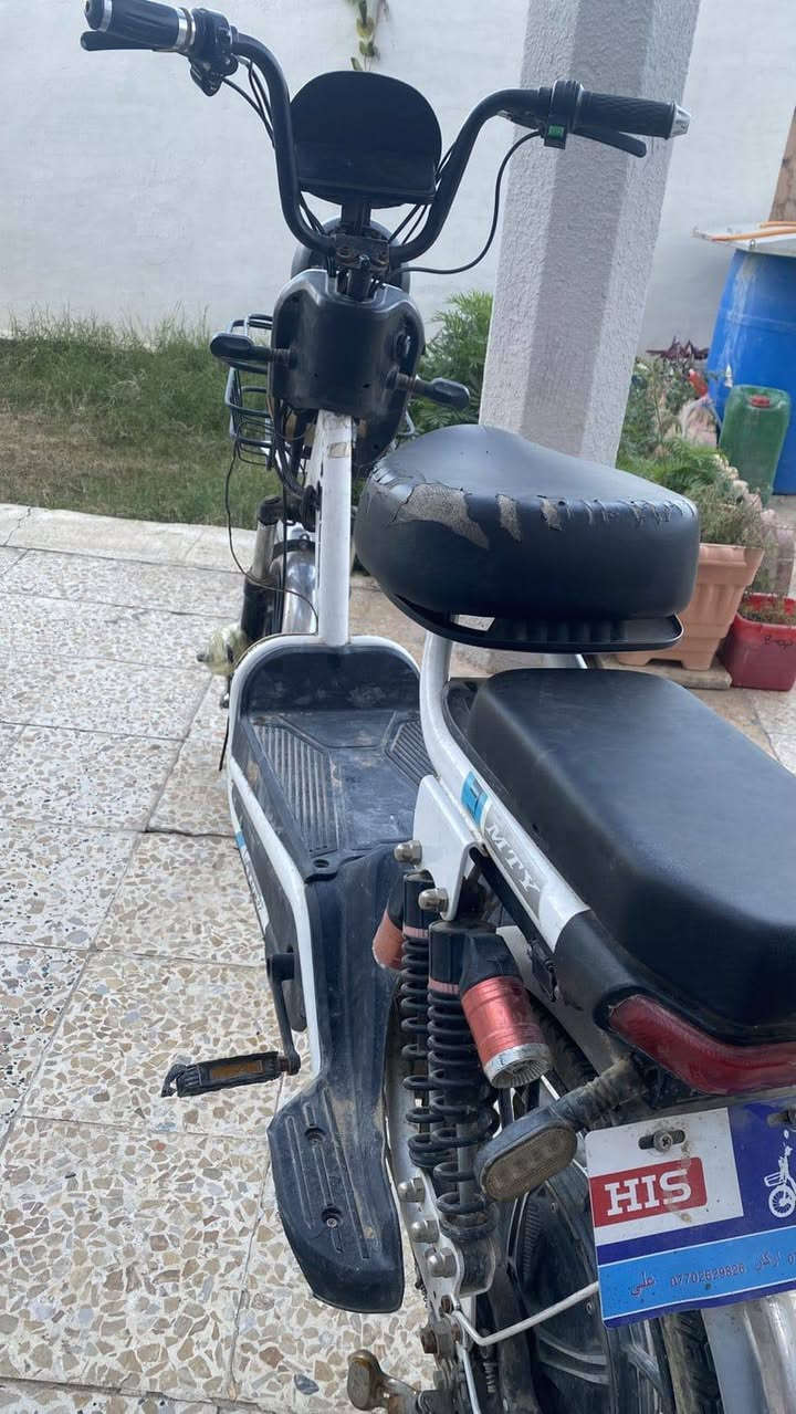 سلام عليكم ورحمه الله وبركاته عندي موطور شحن للبيع فول مواصفات عدد البطاريات 5 جديد بس نقص بريكات السعر 340وبي مجال مكاني بيجي حي العصري الاستفسار ***********واتساب
