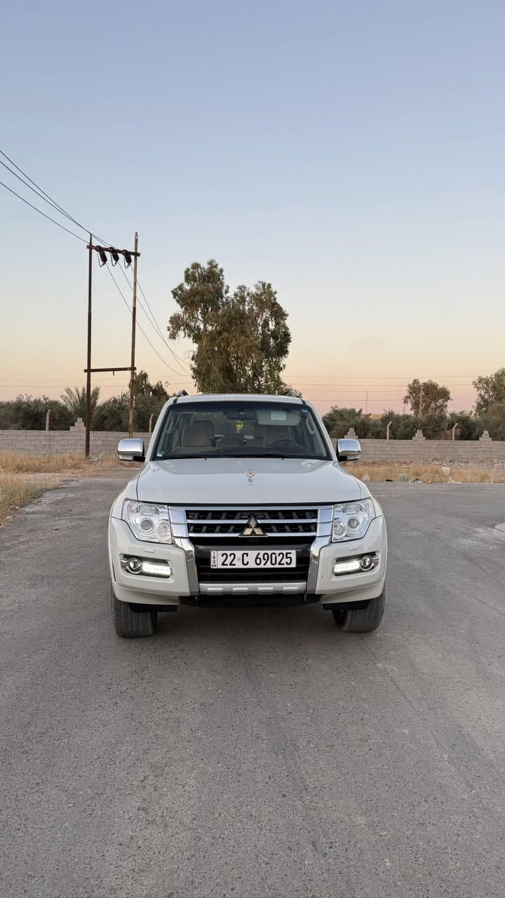 السلام عليكم باجيرو 2020 للبيع
اللون ابيض ✅

محرك v6 3.8L ✅

(المحرك الكبير )

مواصفات السياره :

شاشه ✅

كراسي كهربائيه ✅

مرايا كهرباء ✅

حساسات خلفيه +كاميرا ✅

دمام خلفي ✅

7 راكب✅

السياره فول عدا فتحه السقف ✅

ممشى السيارة 71000KM قابل للزياده ✅

السياره كلين تايتل ✅

سنويه جديده تحويل مباشر ✅

رقم جديد اربيل ✅

السعر :255$ بيه مجال بسيط جداً ✅

للاستفسار اكثر الاتصال على الرقم 

  ***********

مكان السيارة صلاح الدين
