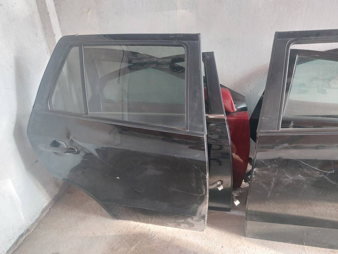 السلام عليكم
يتوفر ضفيرة سنتافيا 3500 موديل 12 مع ابواب عدد اربعه لون اسود
الدورة نهاية شارع60
***********
