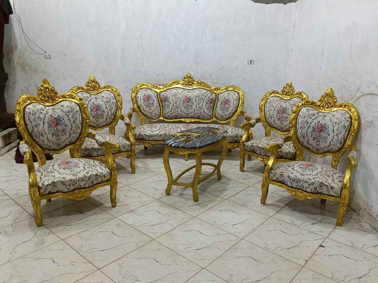 للبيييع وأغلي واحد فيهم سعره اقل من 3500 بكتتتييير 🔥💥
تشكيله صالونااات وانتريهات استعمال خفيف ومتجدده بحاله ممتازه وبأسعار لقطه حقيقي 
 احنا داخلين على عيد والستات بتحب تجدد دلوقتي هنجدد وبأقل الاسعار واللي حابب يشوف موديلات تانيه يكلمني خاص ابعتلك كل الموديلات المتاحه حاليا 
ولينك جروب الواتساب للاثاث المستعمل موجود ف اول بوست ع صفحتي للي حابب يتابع الشغل المستعمل اللي بينزل يوميا


**إذا كنت صاحب هذا الإعلان وتريد حذفه لأي سبب، رجاءا أرسل رسالة إلى الدعم الفني**