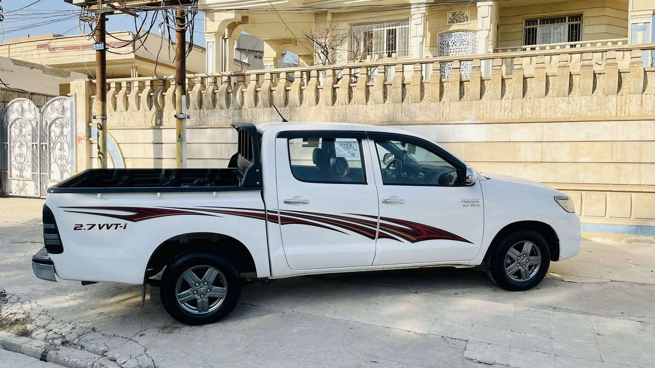 السلام عليكم سعر مناسب جدآ 175 تويوتا هايلوكس بيكم 2013 
شركة جيهان ماشية 166 الف حقيقي محرك مامفتوح شرط كير عادي رقم اربيل سنوية وهزة وارقام كلها جديدة قطعتين صبغ  للأستفسار *********** 
***********
