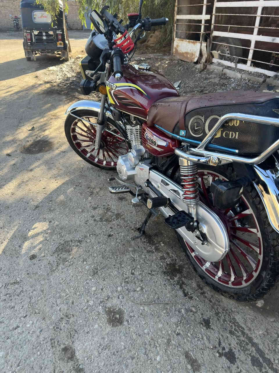 السلام عليكم 
سونك مديل 2025اوراق كامله دراجه جاهزه اي نقص مابيها سعر 750 او بيها مجال مكاني الخالص ***********
