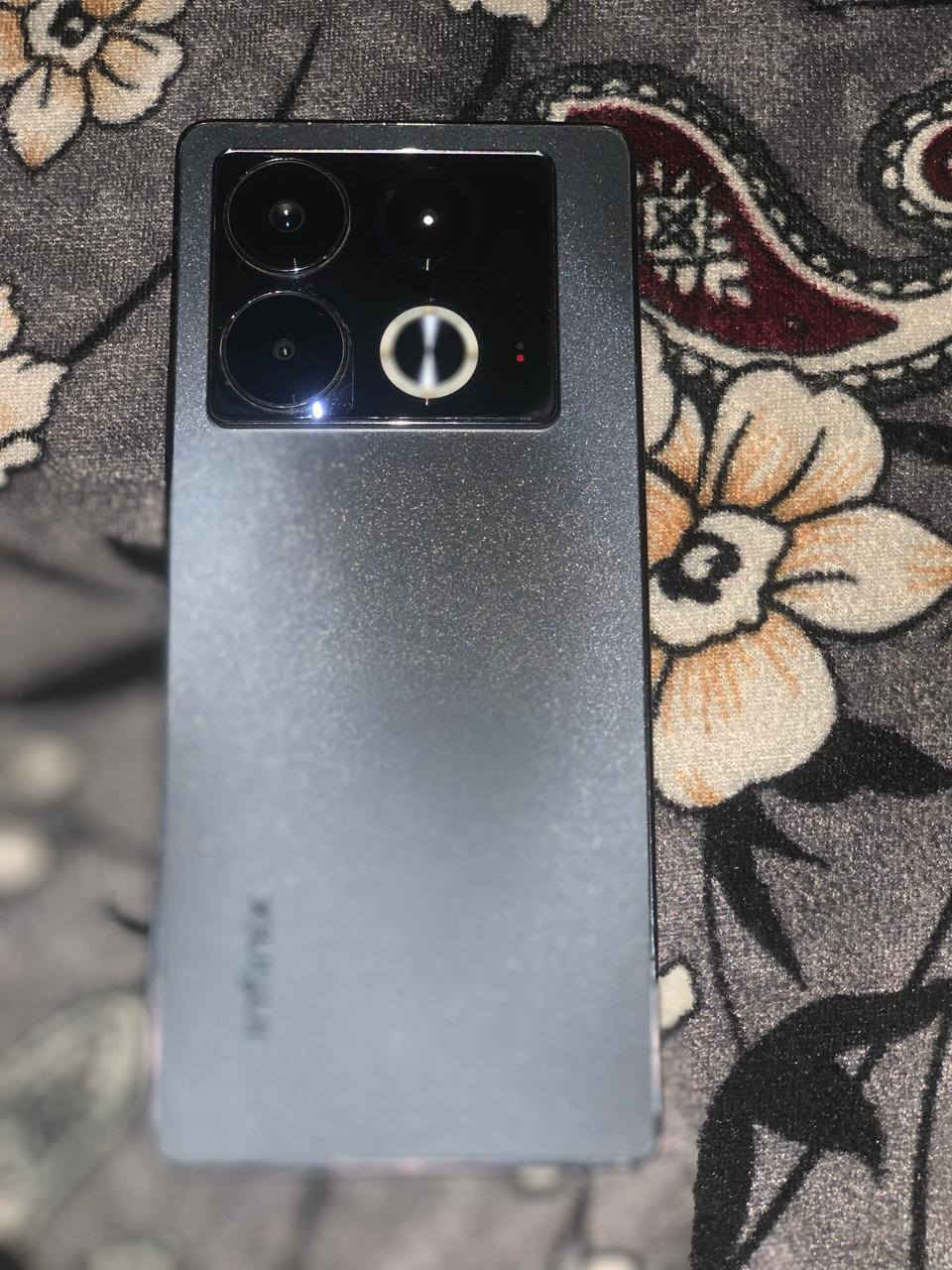 السلام عليكم جهاز للبيع انفنكس نوع 40 ذاكره 256 بوبجي 60 فريم مبدل شاشه اصليه السعر 130 وبي مجال شي قليل مراوس ماكو الاستفسار عل رقم *********** ملاحضه الخاص مسدود
