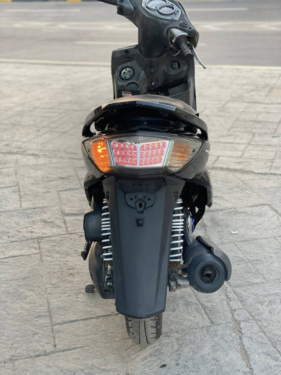 سكنس فحل رمبه كلها بلاديه مكينه بلادي كفرات بلادي دراجه من طول للطول كلها بلادي ايي نقص مابيها جيب عشرين فيتر وتعال افحص كامله ايي نقص مابيها تتعب تكول نضيفه هيه رمبه (صالها ٣اشهر ونص من نازله من رمبه) دراجه كهربيات مكينه كفرات كلهن بلادي يعني تتعب حيلل تكول نضيفه ودراجه مال بيت العنوان بغداد الاعطيفيه مقابيل مقهى البيروتي السعر 675وبيها مجال كلش بسيط الاتصال على هاذ رقم ***********
