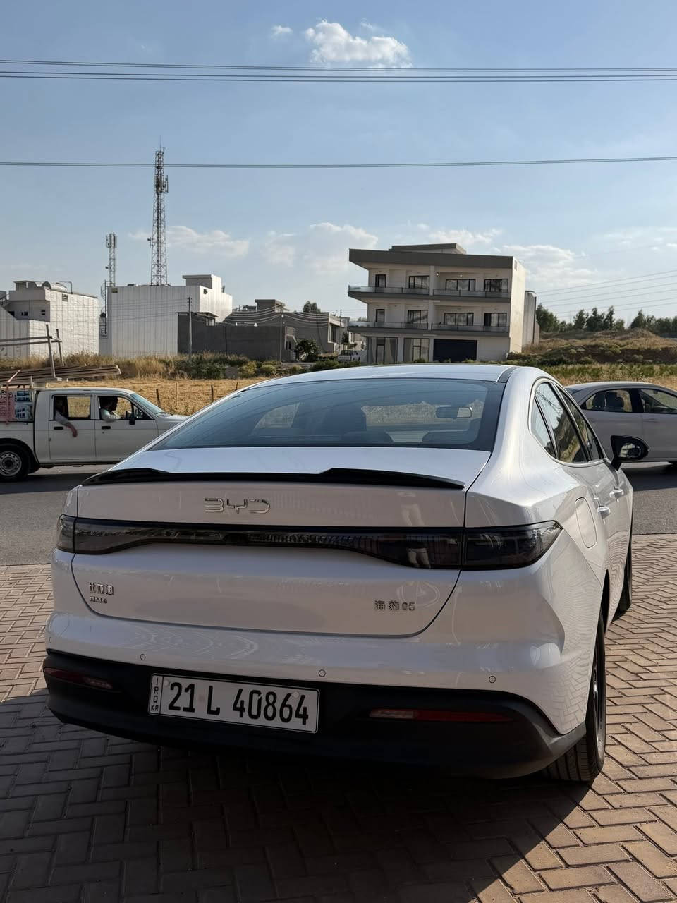 بي وايدي 2025 
ويل عادي 
حساسات خلفيه 
سياره فول كماليات داخل ليلون 
سياره ماشيه 12 الف 
سياره جديده سنويه جديده تحويل ثاني يوم 
رقم تلفون *********** 
سعر 133 وبيه مجال
