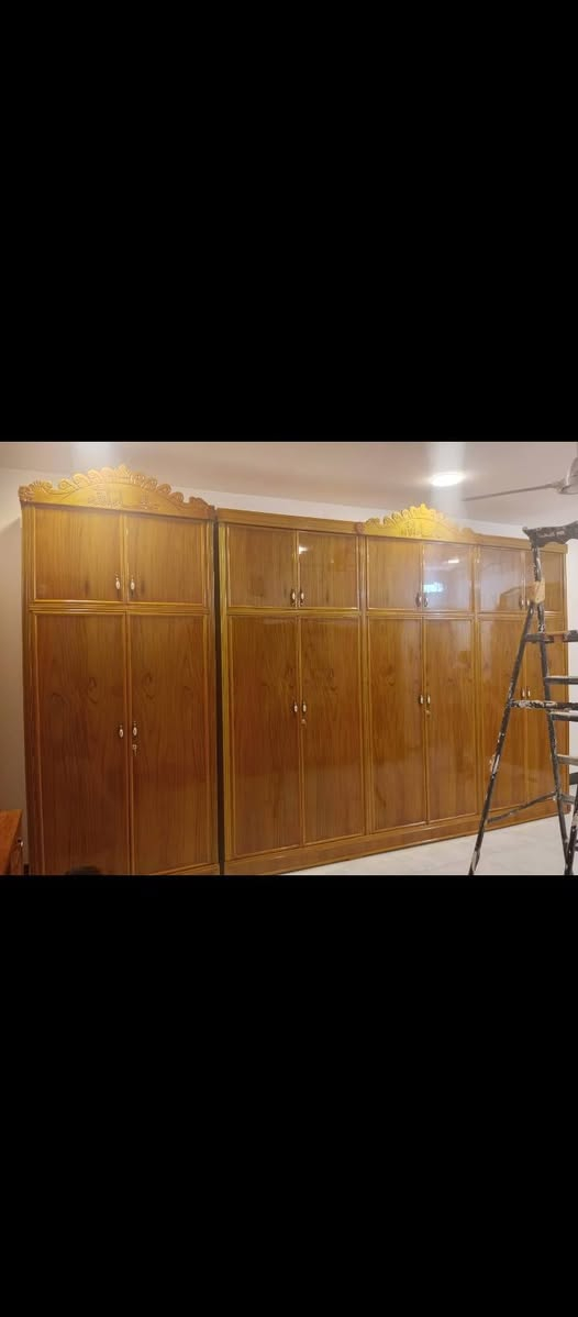 السلام عليكم هذا شغلي اني صباغ اخشاب وتصليح وسعار مناسبه كودن اكو ناس ماعدها  ودامن اساهل ويه ناس  وبنفس الوقت شغل درجه اوله بيبان داخليه وخارجيه وغرف نوم محجر بوفيات تخم كافت صبغ واللوان صاج وشغل مضبوط خليك بلبيت واني اجيك الك صافي فتح وشد الغرف  ***********وتساب
