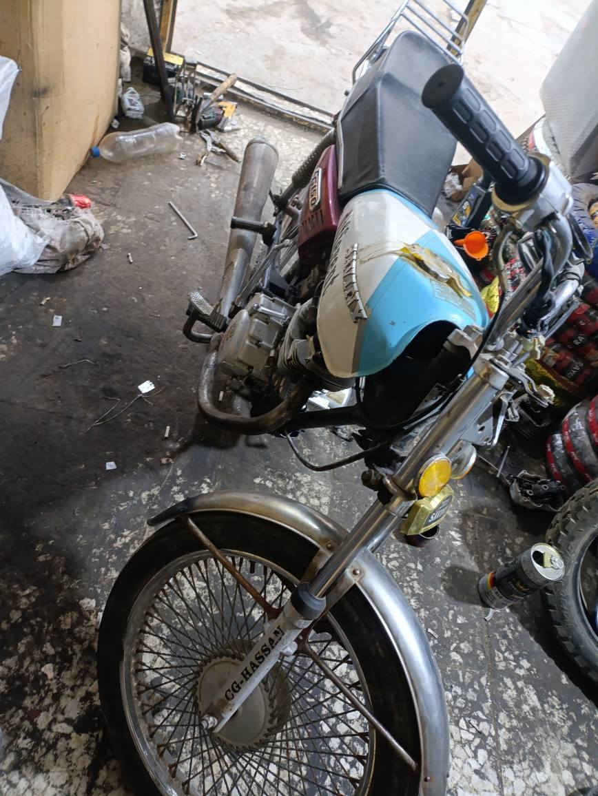 السلام عليكم دراجة ايراني موديل 18 محرك تايكر 22 مجفت جديد شركة مكان الزعفرانية سعر 325 للسفسار الاتصال على *********** بغداد, العراق
