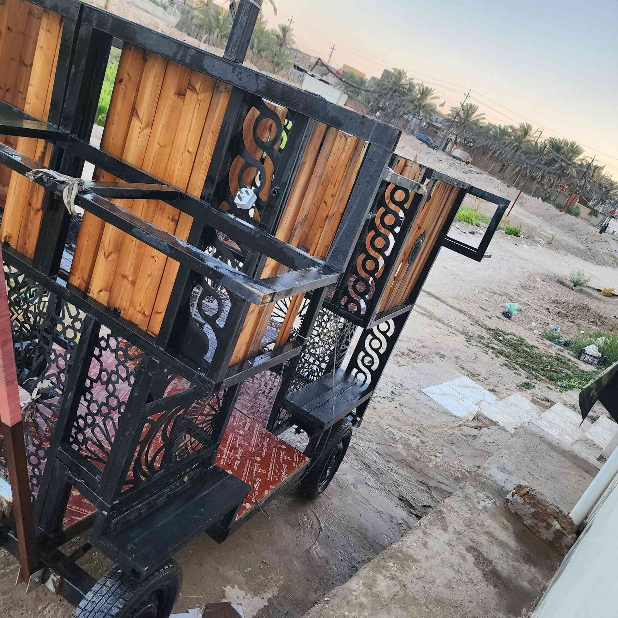 السلام عليكم
عربانه مشايه 
السعر ٦٠٠ 
العنوان النجف الحيدريه
***********٠

