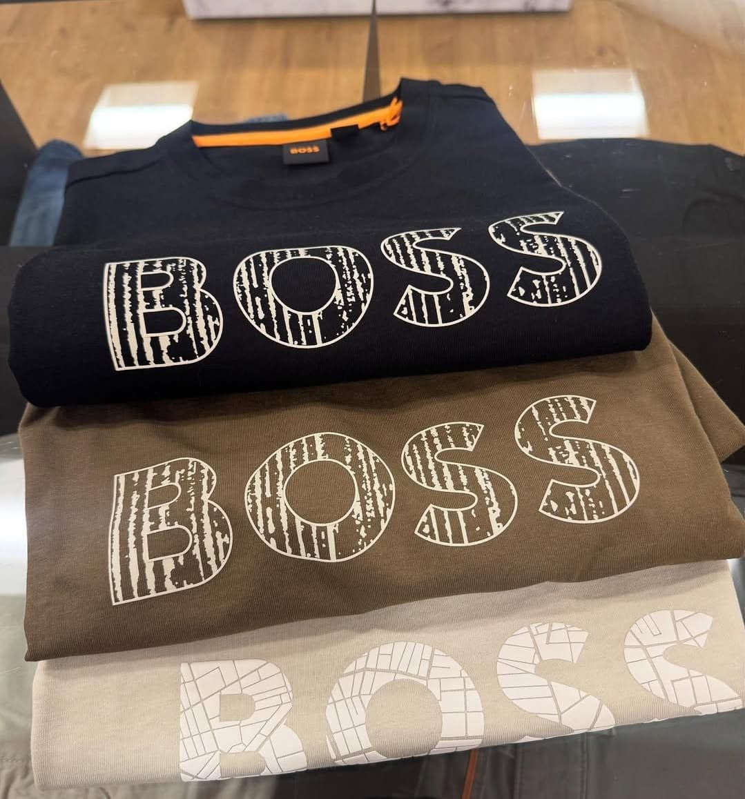 تشكيلة جديدة نازلة… لا تفوتك!
تي شيرت رجالي أصلي من براند Boss
مصنوع 100% قطن ✅
ألوان مختلفة 🎨
مقاسات متوفرة: S – M – L – XL 📏
للبيع بالجملة فقط 💼
للطلب والتواصل على الخاص �


**إذا كنت صاحب هذا الإعلان وتريد حذفه لأي سبب، رجاءا أرسل رسالة إلى الدعم الفني**