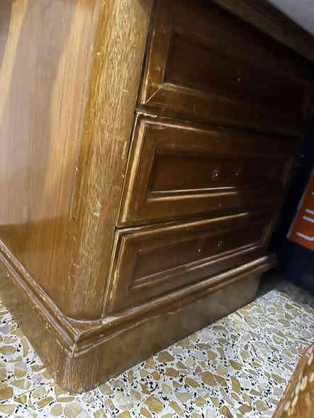 غرفه للبيع كنتور وجربايه وميوزه ثنين والمندر ٤٠٠ وبيهه مجال تواصلو ع هذا رقم *********** بي واتساب
