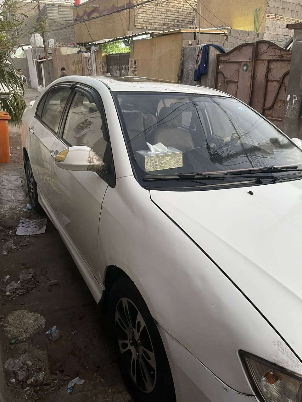 ياالله
السلام عليكم اخوتي 

ليفان 620 موديل ٢٠١٢ رقم بغداد انكليزي كير ومكينه بيكاتشو المرغوب اذاين بلاديه وتدفئه وتبريد ويل كب صدر امامي وخلفي مبدله جديد وفتحه سقف وكله شغال ومعروفه مواصفات الليفان  سياره بيها صبغ كلش قليل بدون خياسات وبدون معجون سياره عله ايدي وبلاديه عارضها ب٤٩ وبيها مجال للشراي *********** مكاني شقق الطالبيه
