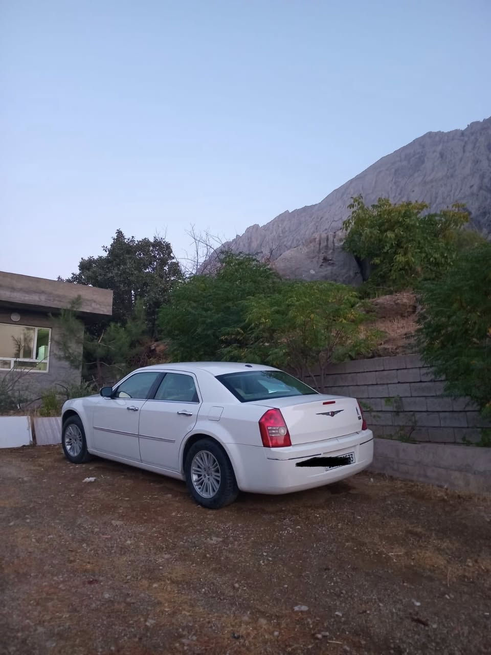 السلام عليكم للبيع اوباما ٢٠١٠ سياره مكفوله كفاله عامه صبغ وتبديل محرك وكير رقم بغداد بسمي السعر ١٤٥وبيها مجال بسيط ***********
