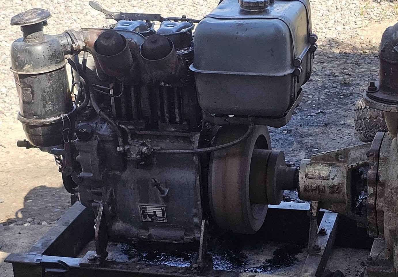 السلام عليكم
محرك دويز عربي اردني ٢ بستم مع خنزيرة 
سنة الصنع ٢٠٠١ السعر  ١٥ ورقة
العنوان الموصل


**إذا كنت صاحب هذا الإعلان وتريد حذفه لأي سبب، رجاءا أرسل رسالة إلى الدعم الفني**