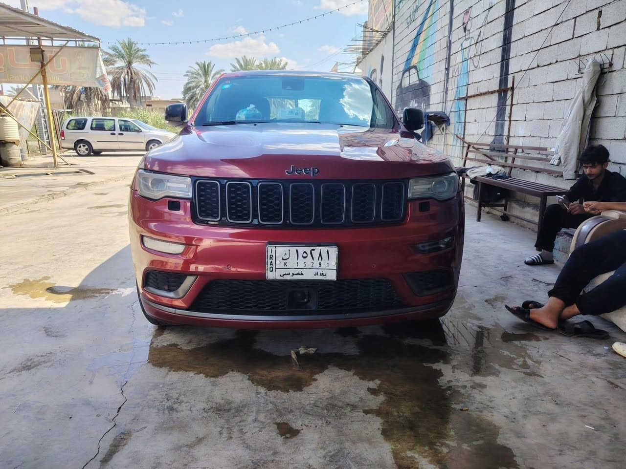 جيب كراند شيروكي سومت ٢٠١٤ محرك هيمي ٥.٧ بيها تحديث دعامية أمامية مال s وبنيد بدون ايرباك ماشية ٩٦ الف مايل السعر ٢٠٧ وبيها مجال بسيط للاستفسار ***********
