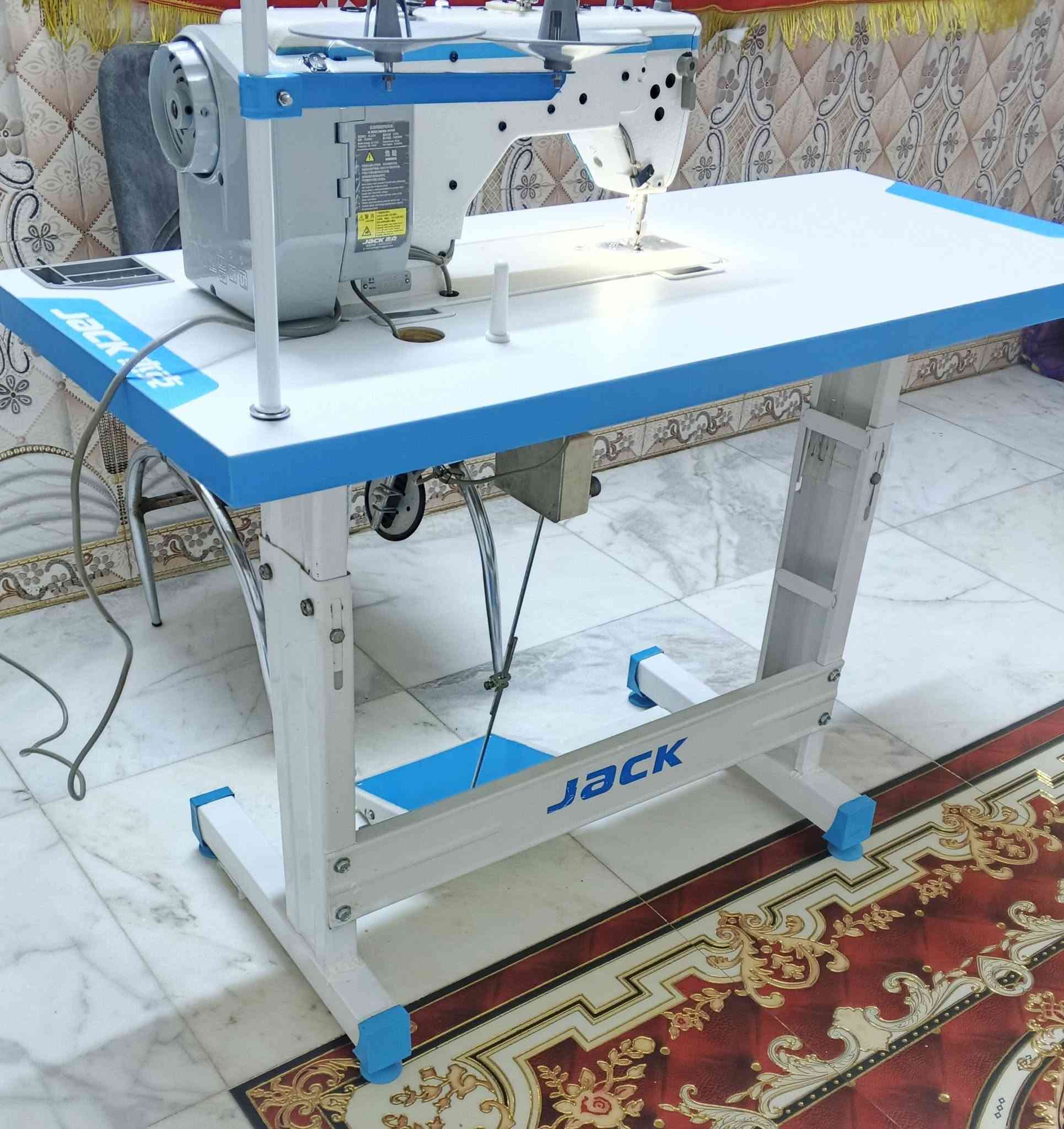 ماكنة خياطه جاك لاصلي فول اوتماتيك كاتم رفع بايه وقطع خيط اوتماتيك وبعد اوبشنات بيه تشتغل جميع انواع لاقمشه سعره 550 رقم هاتف ***********
