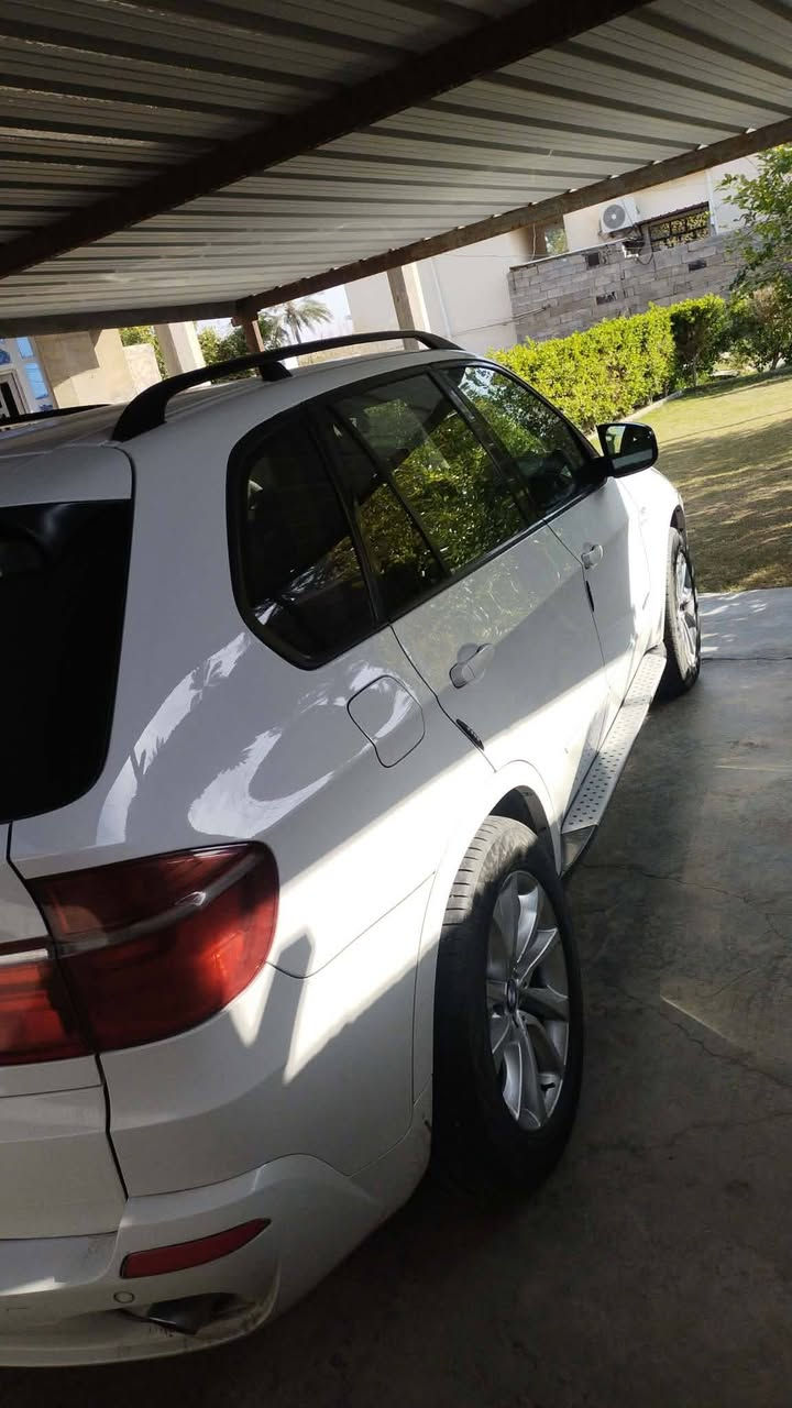 السلام عليكم
BMW X5
2009فول مواصفات رقم سليمانيه تحويل ثاني يوم
للاستفسار ***********
