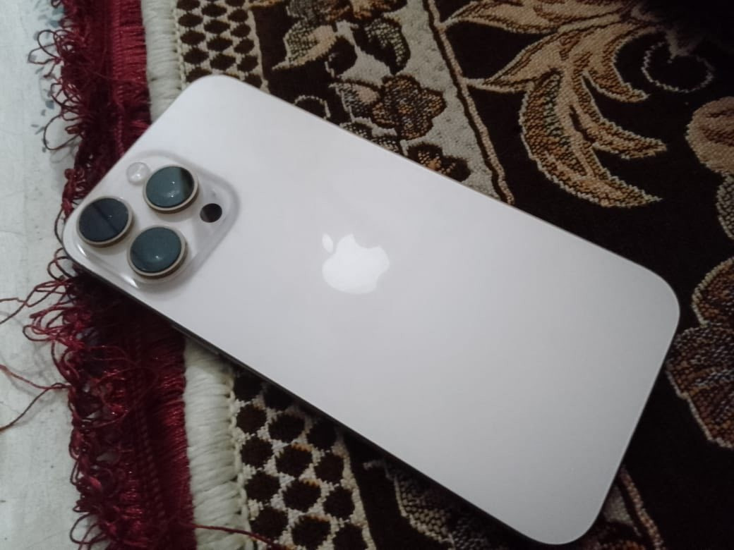 ايفون. 16 برو. ماكس. آخو جديد.
حته. ما. مستخدمه هواي. 

كارتونه و. كيبل. مالته وياهه 

بطاريه. 100

عنوان. مدينه. الصدر.

تصال 
***********

سعر.   جهاز. مليون. 400 قفل.  قفل بدون. عمله. 

وتساب 
‪+964 783 867 7596‬
