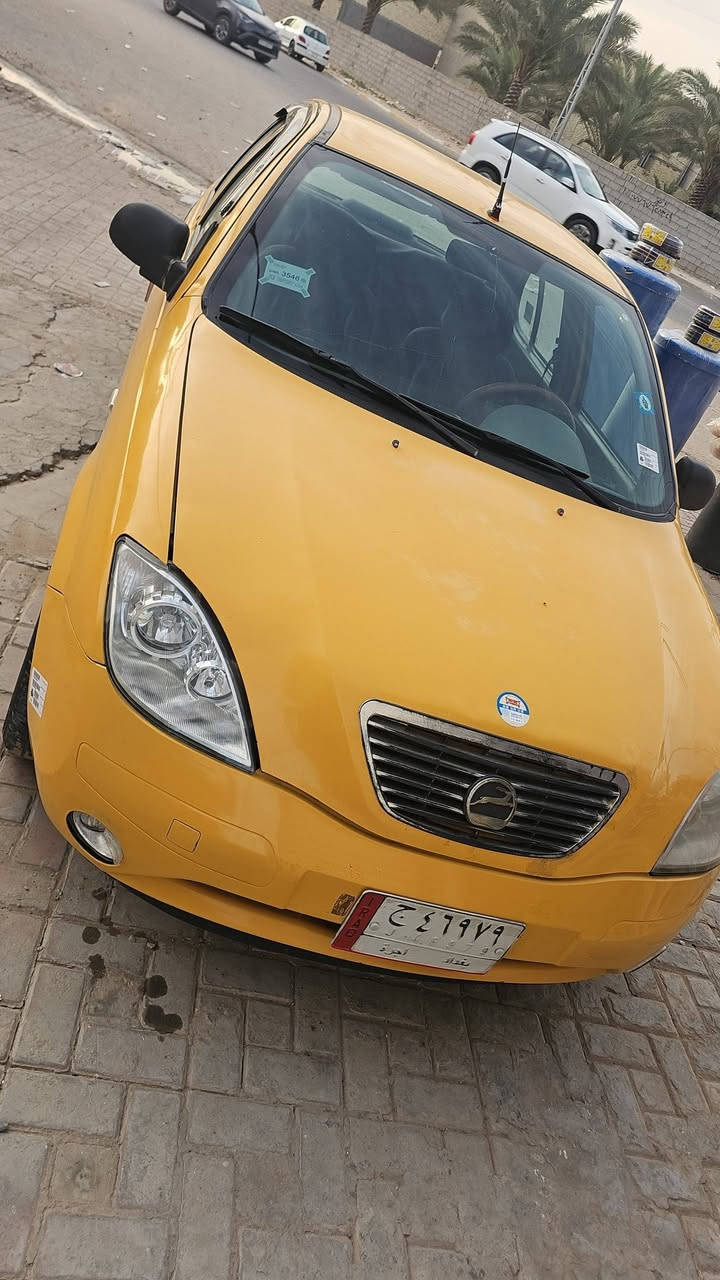 سلام عليكم طيبة البيع رقم بغداد موديل ٢٠١٥سيارة حلوة مكينة تبريد ثلج سيارة تاخذهة صافية من هيئة ومرور ***********
