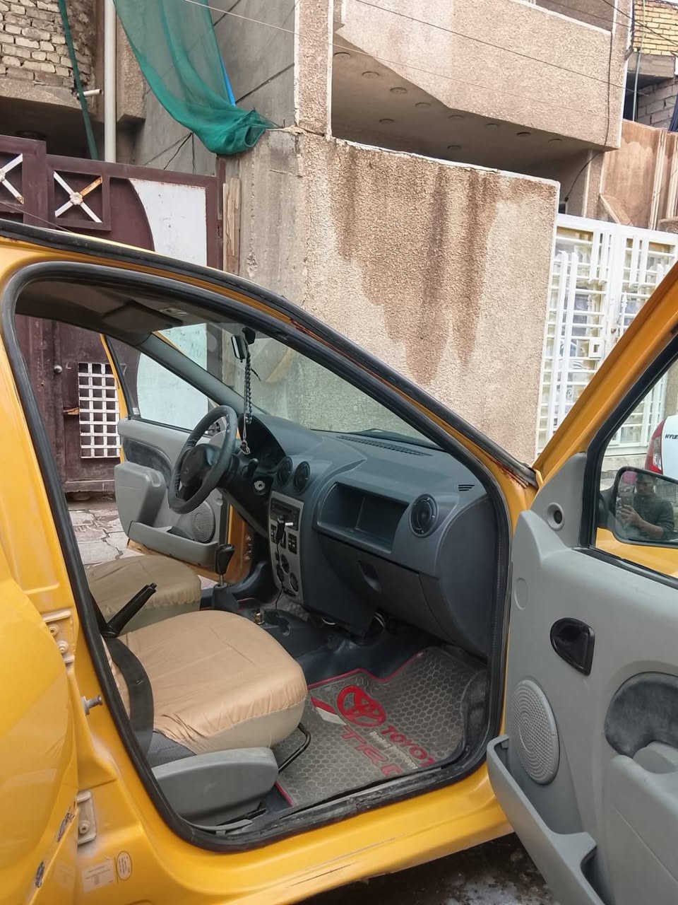 رينو لوكان موديل 2014 بسمي تكسي مصفره هيىه وغرامات مكينه كير فرنسي كامله كبل لشارع نقص بس راديتر تبريد وبيهه طخات خفيفه مبينه بالصور مكاني بغداد العبيدي السعر 40 استفسار ***********
