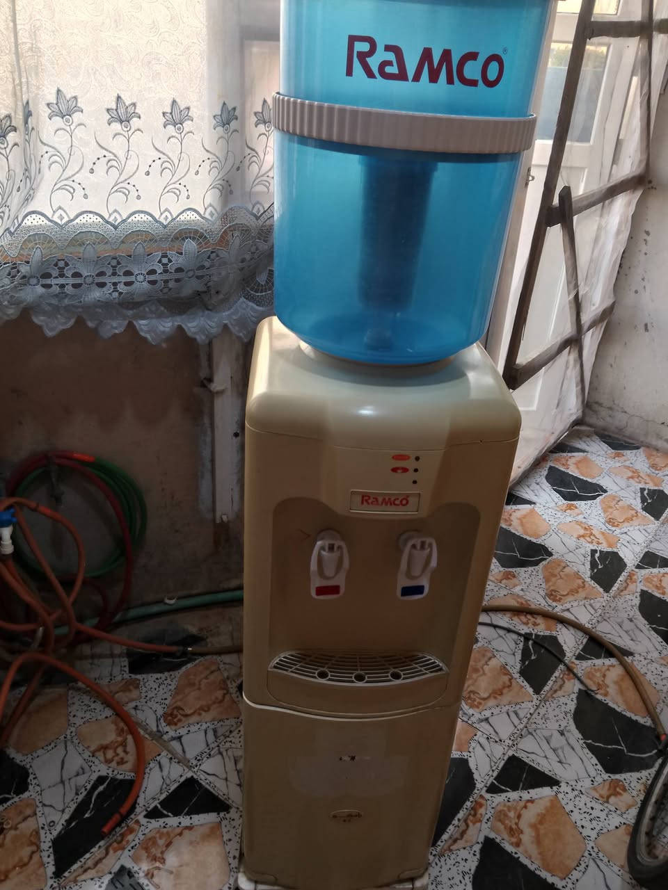 ثلاجة ماء للبيع ما مصلحة السعر٦٠وبيهة مجال


**إذا كنت صاحب هذا الإعلان وتريد حذفه لأي سبب، رجاءا أرسل رسالة إلى الدعم الفني**