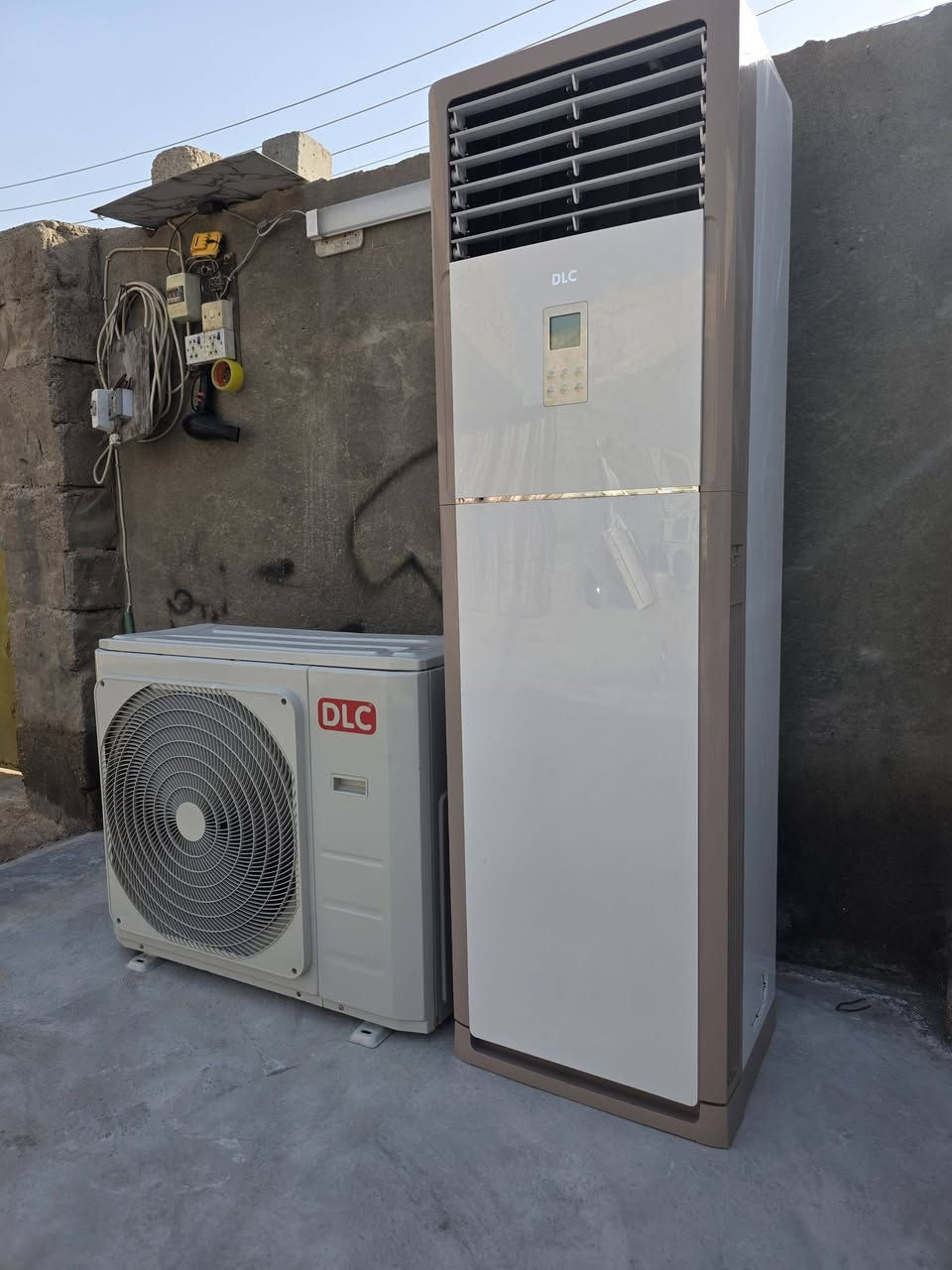 السلام عليكم ورحمة الله وبركاته اخوان سبلت 3طن طك كارتون غاز شريكه جيب  وشد نوعه اخو جبس بضبط. جهاز جديد حيل ***********. توصيل موجود
