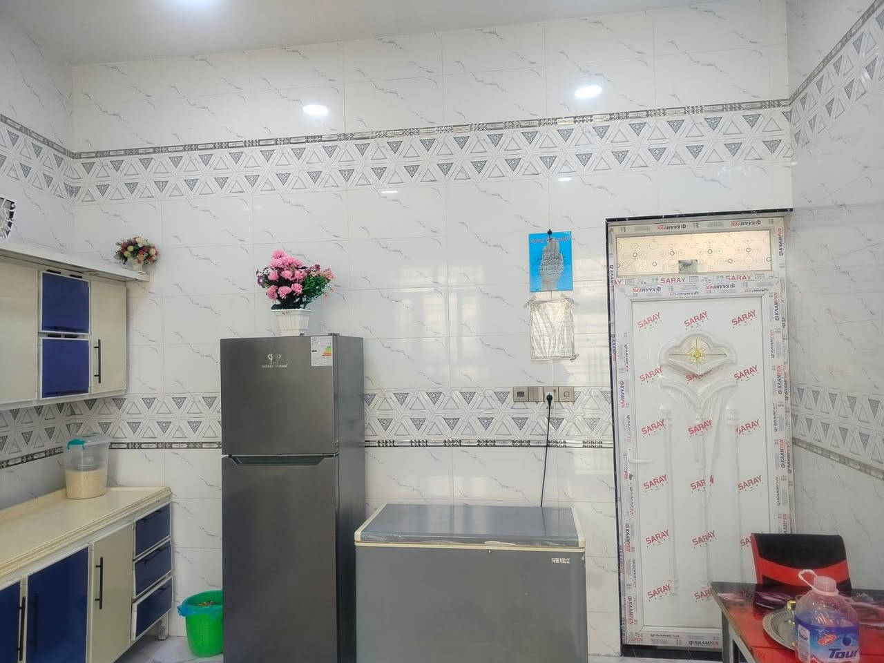 ياالله اللهم صلى على محمد وال محمد 
بيت  للبيع بالمهيديه زراعي بي وصل ططويب مقابيل التانكي العمارات السكنيه مساحة البيت 200متر 
البيت بناء حديث قبل سنه من كمل الاستفسار اكثر اتصال على الرقم ***********5
