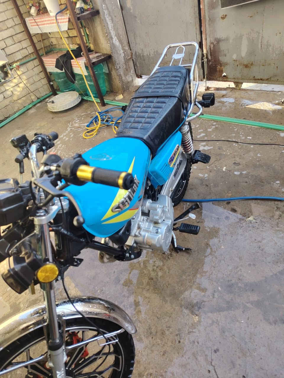 السلام عليكم دراجه سونيك موديل24 اوراق اصليه نظيفه برغل ما مفتوح بها دراجه شغاله كهربائيات شغاله سلف شغال هندر. شغال مكان بغداد فلكه حي النصر السعر 650 وبيها مجال فقط للشراء *********** بس على الواتساب
