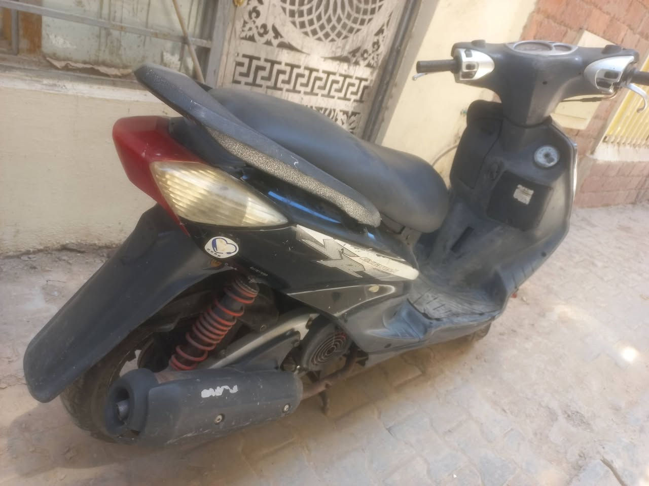 سكنس دراجه حلوه شلعه معدل مكينه تخبل بيه تطلع تراي وين ميعجبك بيه مكفوله مكينه بلاديه نكره سلف نكره هندر بكل وقت سعره 400 الف بيه مجال حك جيه فقط مكاني اعظميه الي يريده يخابرني *********** ترهم مرواس حسب قناعه

