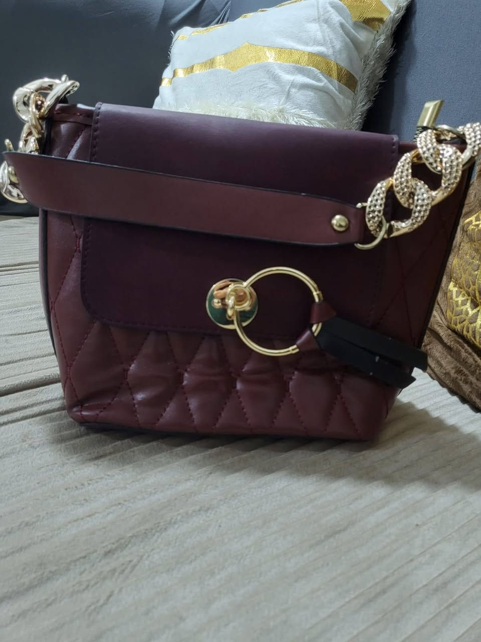 حقائب نسائية م̷ـــِْن امزون
سعر الجنطة 6000


**إذا كنت صاحب هذا الإعلان وتريد حذفه لأي سبب، رجاءا أرسل رسالة إلى الدعم الفني**