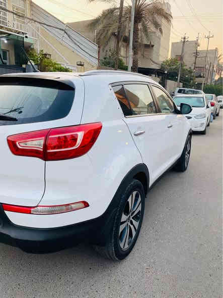 السلام عليكم سبورتج 2012 للبيع خليجيه رقم بغداد فول مواصفات واحد عله واحد بصمه تشغيل بصمه ابواب بانوراما مري شفط كامره حساسات مانع انحدار كشنات جلد بيهة جاملغ امامي مبدل بدون دواخل  والدوسه من جهة الباب مصبوغه مكاني بغداد للاستفسار *********** السعر 140 Colombo
