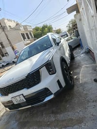 كيا سورنتو ضمان الشركه الدوليه ماشيه 5000 رقم بغداد بسمي خمس كامرات جل...