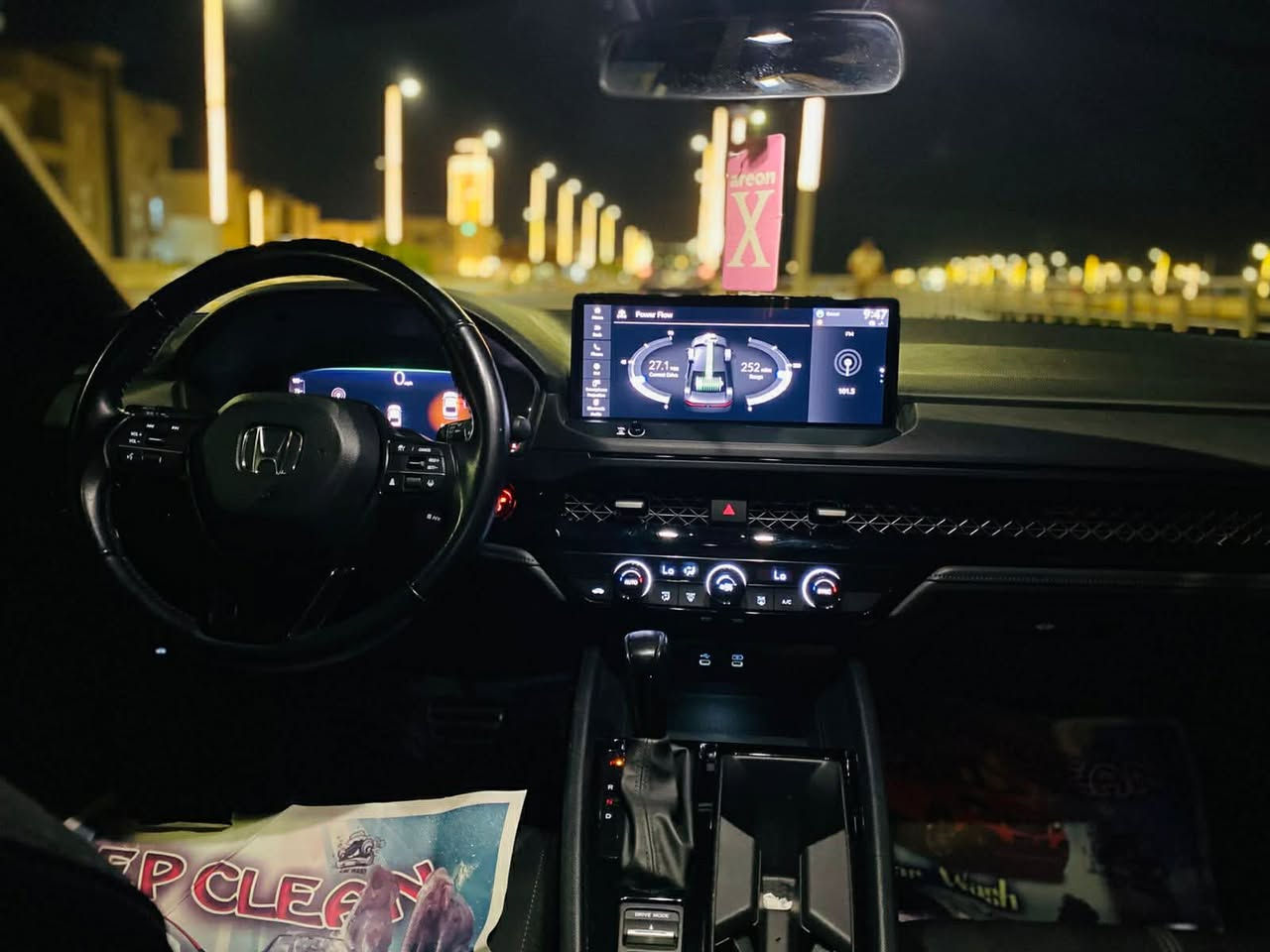 السلام عليكم 
هوندا اكورد 2023 
حادث قطعتين كلير + بنيد مبدل
مواصفات فول 
ماشيه 50 الف
لون ابيض
شاشه كبيره 
كامره دواره
تحكم ستيرن
شفتات ستيرن
لد امامي 
لد خلفي
اشاير مري
لايت زنون 
تحديد مسار
مثبت سرعه
وقوف ذاتي
مانع اصتدام
شاشه دجتل
تبريد قطعتين
محرك 2000 
رادار جانبي
رادار امامي
كشنات كهرباء
تدفئة كشنات
ثلاثه انظمه قياده
فتحة سقف سلايت
بصمة ابواب 
بصمه تشغيل عن بعد
للاستفسار الاتصال 
***********
