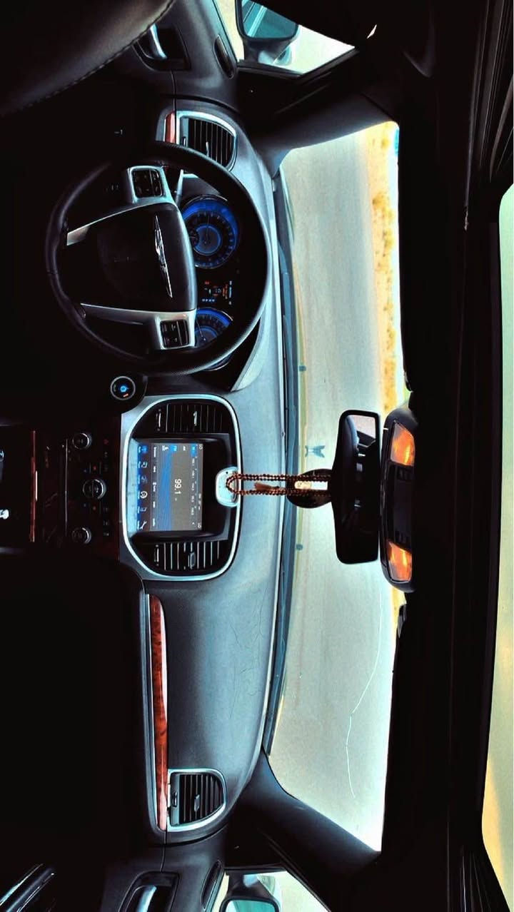 Chrysler 300
‎مۆدێل ٢٠١٢
‎پانۆراما
‎شاشە گەورە
‎كوشن گەرم
‎دژە خلیسك
‎كلینە سەیارەكە
‎واتە بۆیاخی نیە
‎بێ دەع و بێ كرانەوە
‎پێشی كراوە بە ٢٠٢٢لاحیە شۆڕ
‎تایەو ویلێ جوانی لەسەرە
‎سیستەمی ساڵۆنسای بۆ دانراوە كۆنتڕۆڵە
‎كامل پێشی ٢٠١٢ بیلادەكەی ماوە بە هەدیە ئەوەش ئەدەمێ
‎گێڕو مەكینە بەشەرت 
‎یەك تۆز سەوتی جوعبی هەیە شایەنی باس نییە
‎سەنەوی تازەیە 
‎تەحویل وغرامەو موسو براوە بەشەرت
‎سعری ١٧٥گەڵاو معامەلەیە برایانە
‎شوێن سلێمانی
***********
*********** السليمانية, العراق
