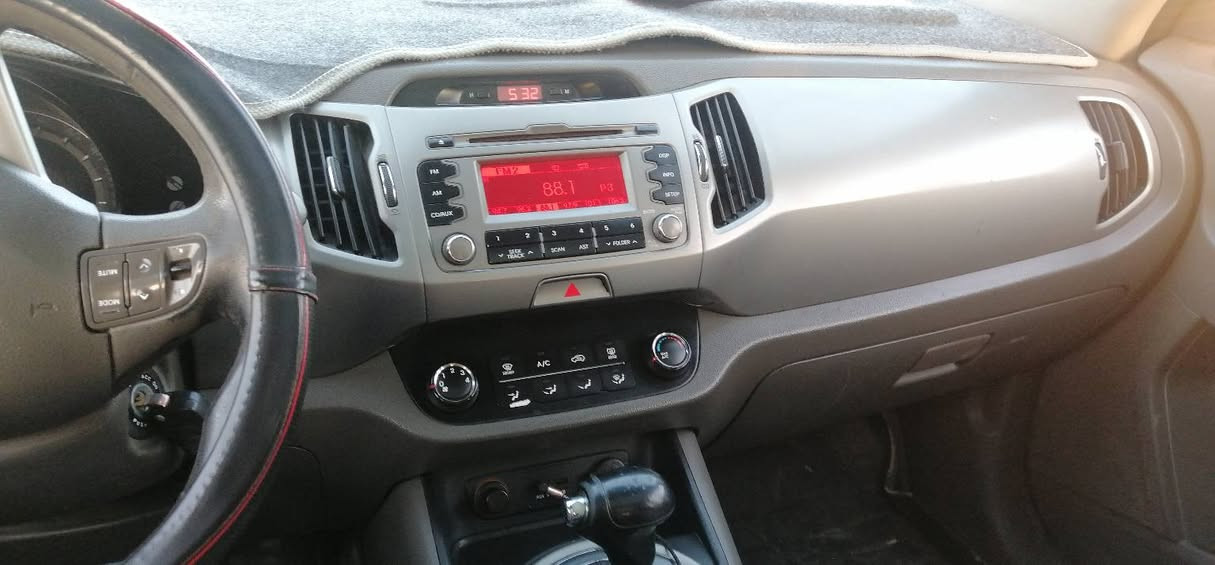 کیا سپۆرتاج 2012مەکینەی نەکراوەتەوە بەناوی خۆمە ژمارە سلێمانی فول موسەفات absو پانۆراماوawd دووپارچەبۆیاخ بێ ناوگرتن نرخی 115 گەڵا بەشەرتی تەحویل و غەرامە ناونیشان سەید سادق*********** كالار, السليمانية
