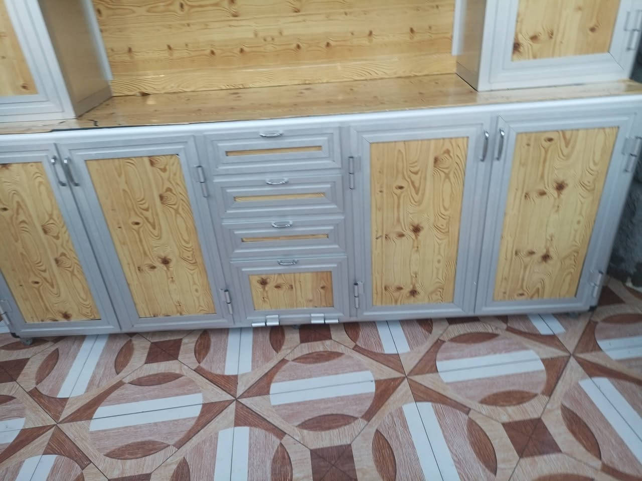 كونتر احطاطه قطعتين نظيف القياس مترين اونص السعر 175 وبي مجال قساله هيتاشي القسل شقال التنشيف عاطل السعر 25 وبي مجال الشراي يتصل أو يدخل خاص ***********
