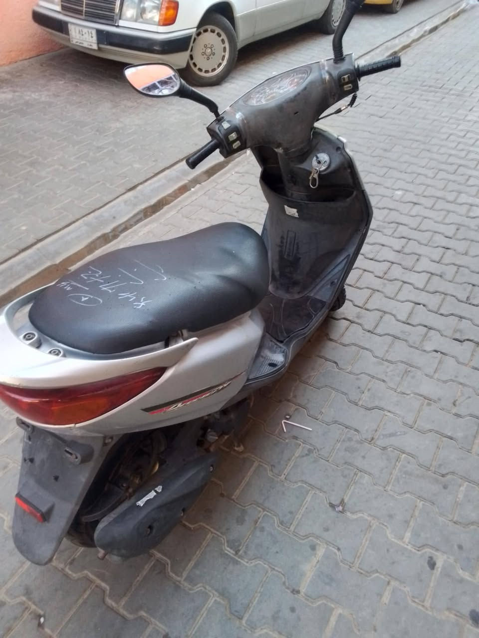 بغداد باب الشرقي ابريز نظيفه اي خلل ما بيها سعر منتصل على الرقم 700.                   +964 774 423 6559


**إذا كنت صاحب هذا الإعلان وتريد حذفه لأي سبب، رجاءا أرسل رسالة إلى الدعم الفني**