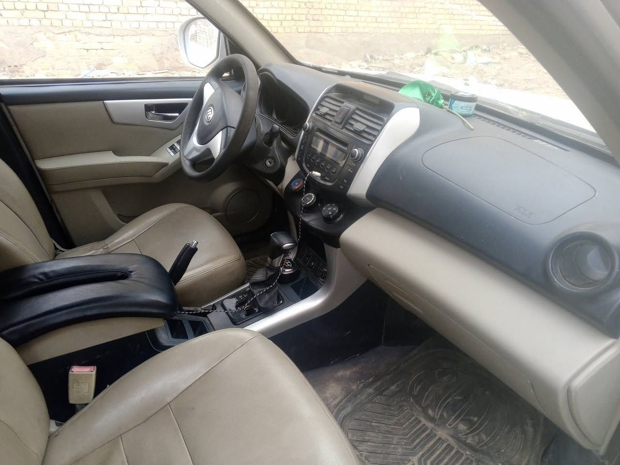 سلام عليكم سياره ليفان موديل 16 سياره وضع شركه تبريد ثلج تدفئة شغاله مكينه كير كفاله تخم تاير جديد تحويل نفس ساعه رقم ميسان مكان سياره العماره حي الصحفيين *********** فقط أو تساب وأنه خادم الشراي بيع مستعجل 52 بيه مجال قليل
