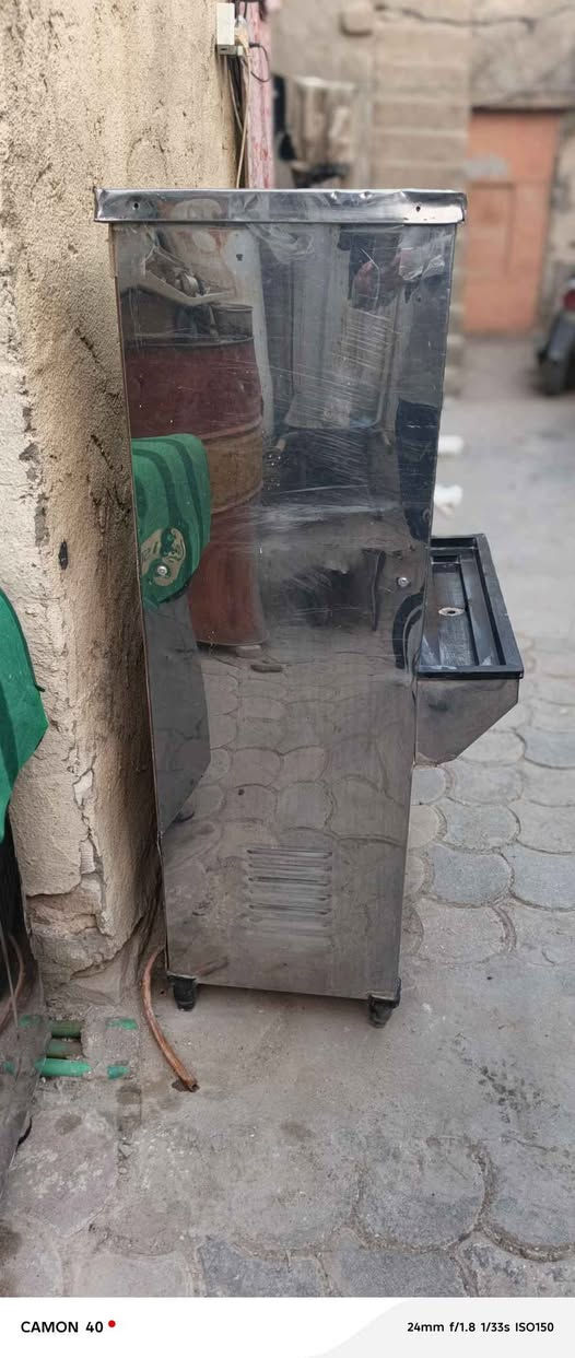 السلام عليكم براد ماي شرط الشغل تبريدفول ماداخل تصليح السعر 125وبي مجال للشراي العنوان كربلاء حي المهندسين مال حي العسكرية قرب كهربائيات النبراس *********** كربلاء, العراق
