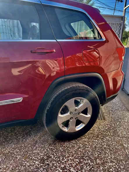 سلام عليكم جيب مديل ١١ أمريكي ليبل واحد أي قطعه  مابدل كلين بس بل عراق صار بيهه شخوط ونصبغت قطع كلير مكينه قبل سبوع شديت ١٢ ورقه كير بلادي مامفتوح فيتبم جديد ٢٠٠ دولار اصلي صدر قبل سبوع أمام خلفي  قاعده فيوزات ٢٠٠ دولار سياره مال جني يعني ربع ماتصرف عليهه تراي زيرو شرط تخم تاير ويل نيكل سياره جاهزه للخير  ***********     سعر ١٥٠ ورقه
