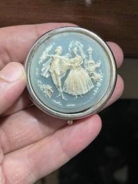 علبة كاميو • رائعة • سعر نهائي