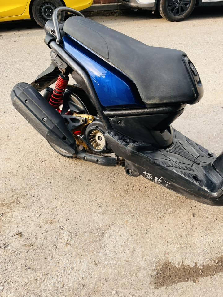 سكنس جبلي دراجه مال رنبه كفرات بلادي بشهر الثالث منزلها من الرنمبه دراجه نضيفه وما ماشيه بمليون و500 وبيها مجالل قليل …***********
