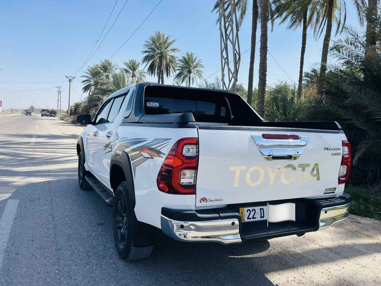 السلام عليكم بيكم تي ار دي موديل2022 محرك V6 4.0
كير اوتو كير ومحرك خير من محرك مكفول 
تخم تاير جديد 
رقم اربيل تحويل مباشر 
مواصفات//
اشاير مري
كشنات تدفئه تبريد 
شحن لاسلكي 
مري شفط
كشاف ليلي 
كامره خلفيه 
شاشه جبيره 
حساسات امامي خلفي
السعر // 327 
***********
