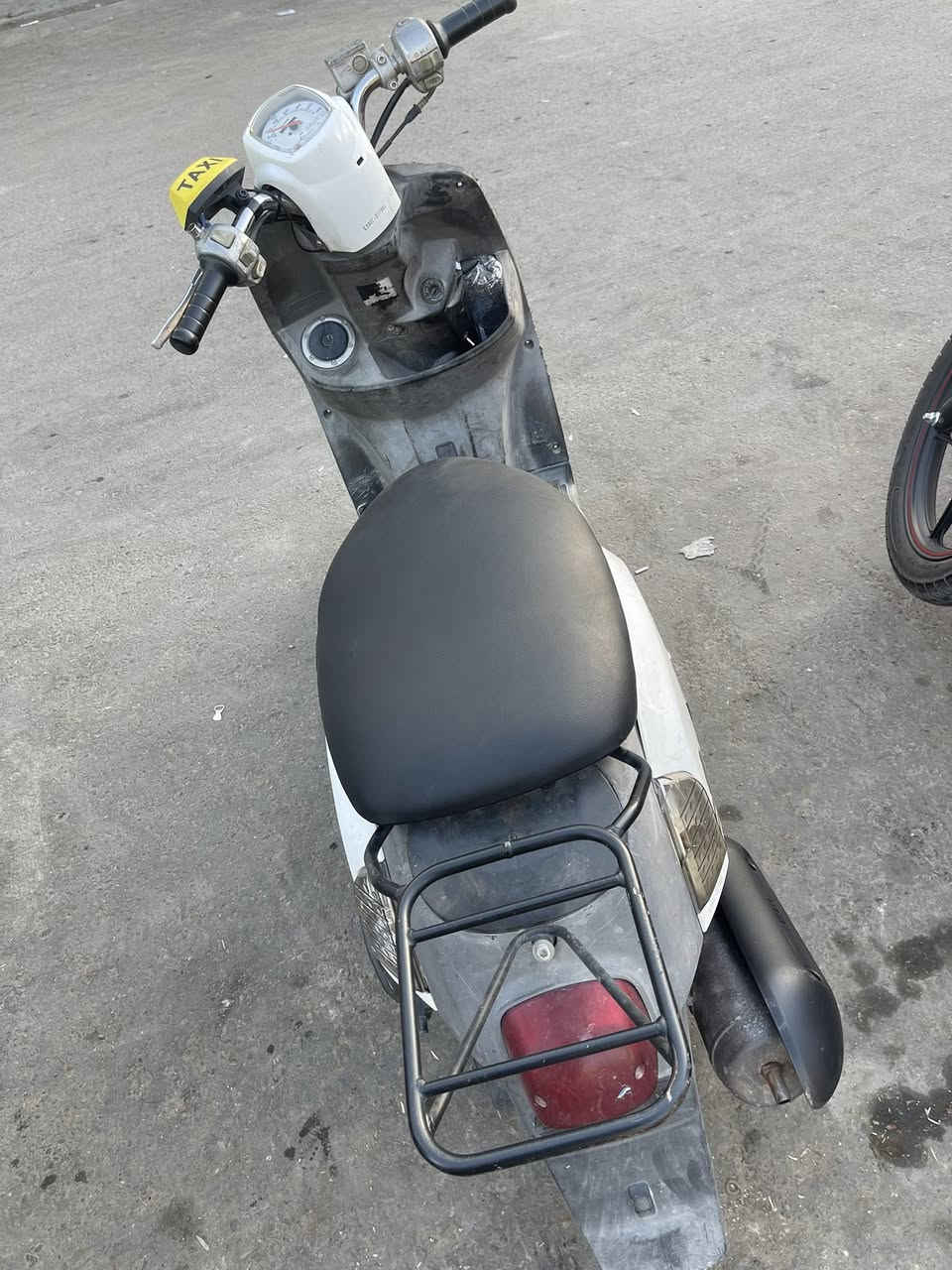 ماكس بوليس للبيع سعر ٤٠٠ مجال حك جيه تأخذها عله هاي حطه شغاله مكينه خير من الله بيها شوي ملاحضات اكفر المامي  ماكو مكاني المشتل بس شراي يخابرني هـ ***********
