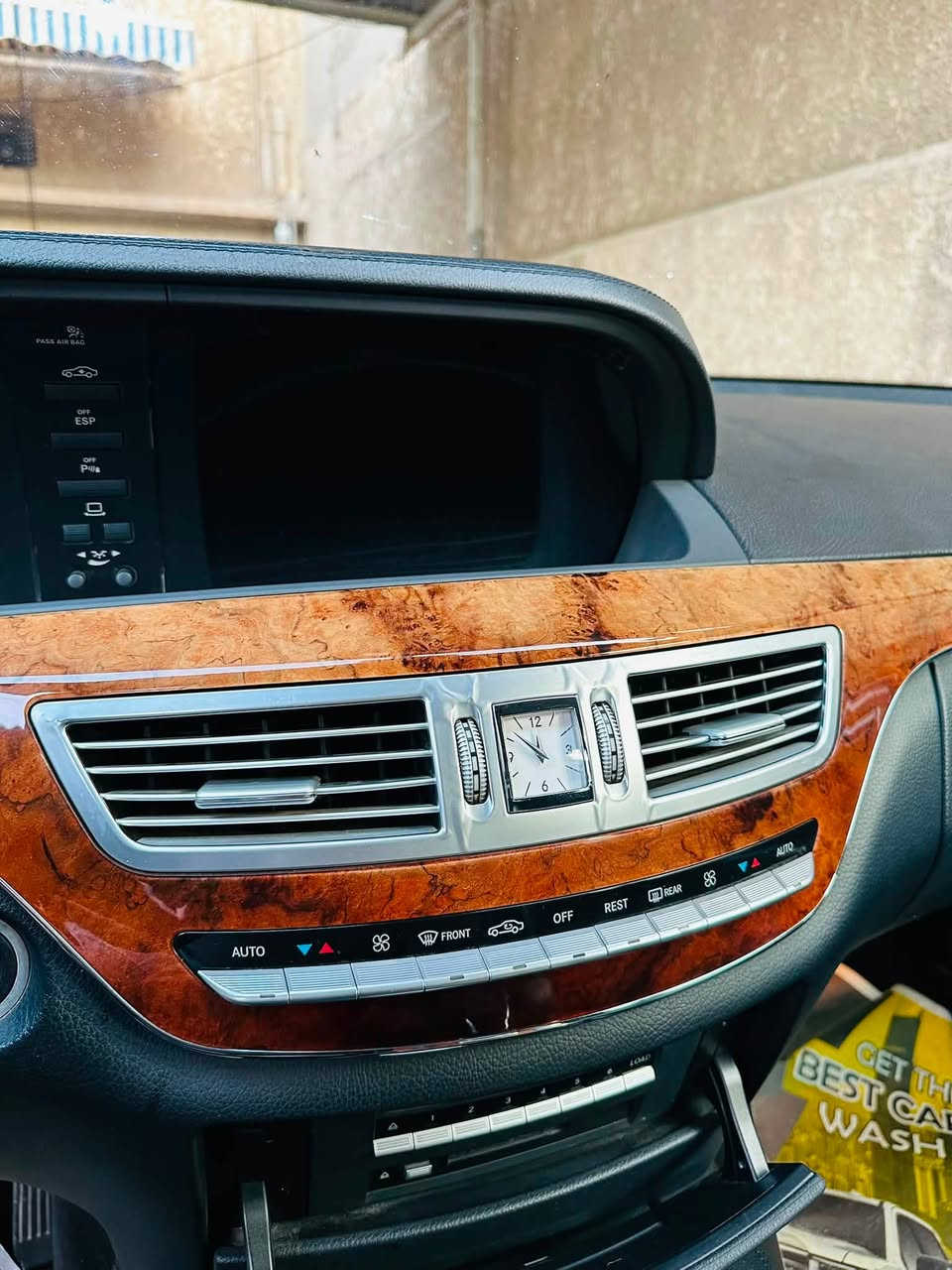 السلام عليكم
مرسيدس w221 2006  رقم سليمانيه الجديد 
السياره وارد يابان s350  بيها اربع قطع كلير من اليابان 🇯🇵 
السياره ماشيه 160 كيلو فقط 
بدون اي نقص السياره ابد  صفر مسج 
صندوق شفط
جوبلسات 
لايت ديناميكي متحرك
مري شفط
كشنات تدفئه 
فتحه 
وبيها هواي مواصفات معروفه مواصفات الآس 
مكان السياره بغداد البلديات 
السعر مناسب جداً 158 ورقه
بيع فقط فقط

***********
