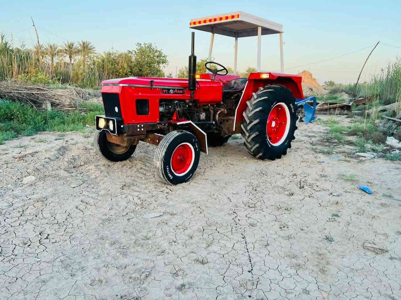 للبيع عنتر موديل 1988 مكينة جديدة لا تنقيص ولا تبخير كير ومحرك وأكسل وجهاز هودرليك مكفولات ثكالات امامي كهربائيات شغالة نكره سلف مكينة مال جناي خير من الله اي نقص ما بيه المكان بابل قرب خط السريع جسر مشروع المسيب السعر 3500 للاستفسار ***********
