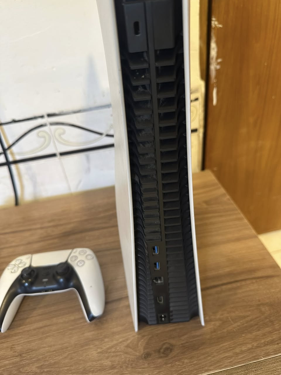 بلي 5 فات كامل ملحقاته ما عدى الكارتون  ضايعة  اصدار 11 يقبل التهكير.  السعر. 625 مكاني نجف


**إذا كنت صاحب هذا الإعلان وتريد حذفه لأي سبب، رجاءا أرسل رسالة إلى الدعم الفني**