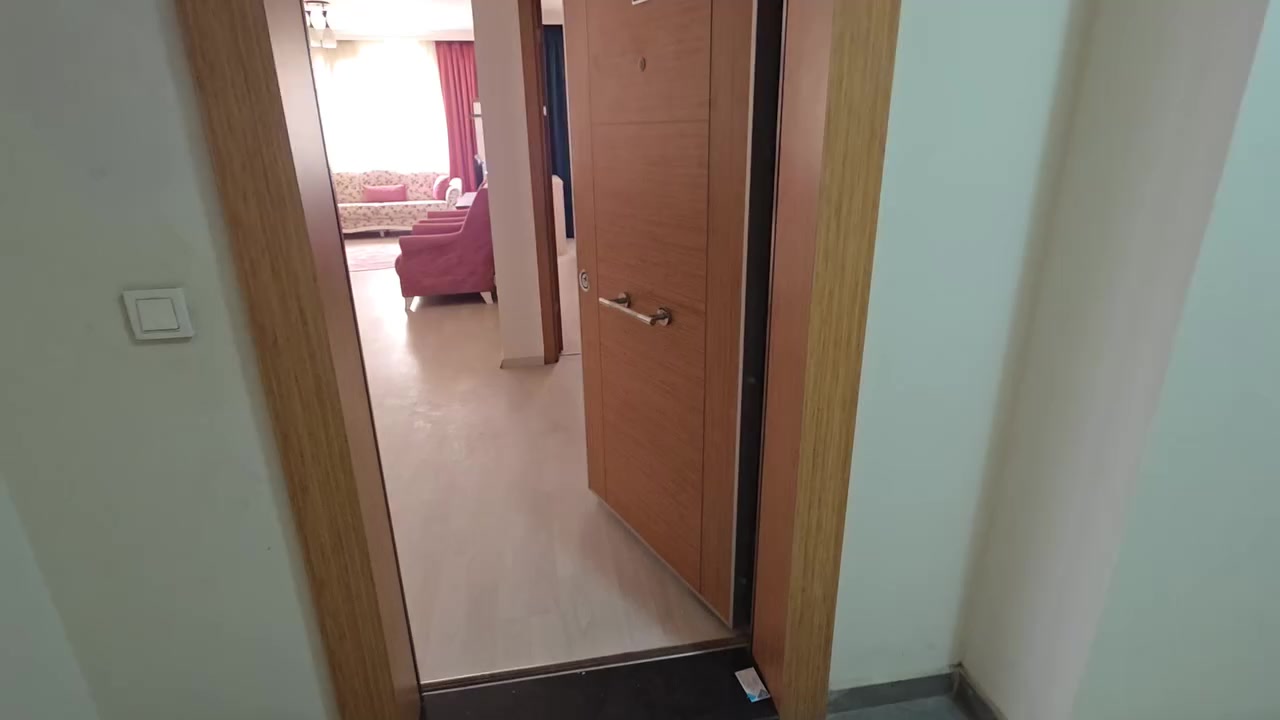 � شقة للإيجار في مجمع بلاس لايف – أربيل

✨ غرفة وصالة نظيفة جداً
🛋️ مؤثثة أثاث تركي نظيف جداً
🏢 عمارة 7 – الطابق الخامس
📍 موقع هادئ ومميز

💰 الإيجار: 300$ شهرياً

📞 للتواصل: ***********

#عقارات_اربيل #شقق_للايجار #ايجار_اربيل #مجمع_بلاس_لايف #عقارات_كردستان
